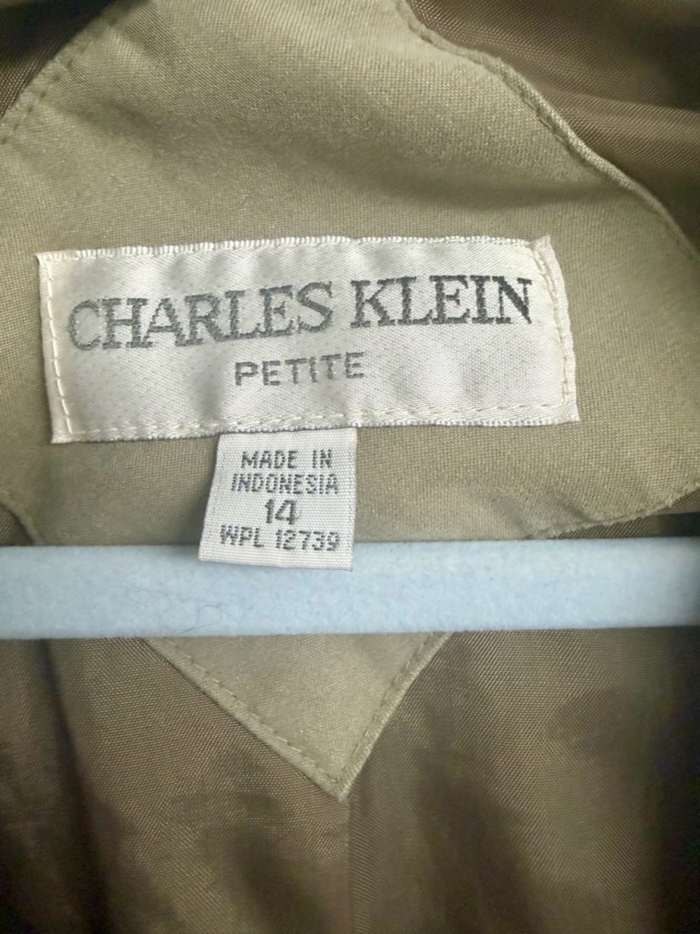 Classic Beige Trench Coat - Picture 2 of 6